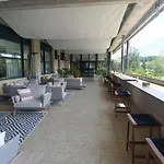 Oca Puerta Del Camino 酒店