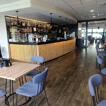 Oca Puerta Del Camino ホテル