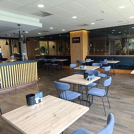 ホテル Oca Puerta Del Camino