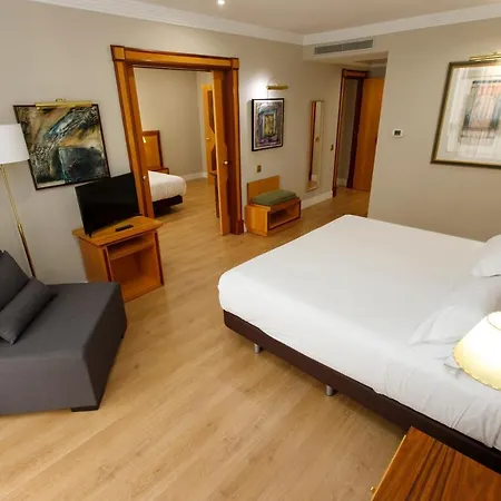 Hotel Oca Puerta Del Camino 4*